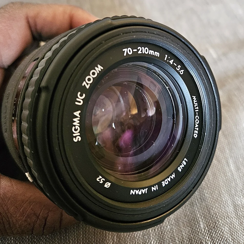 New Sigma 70-210mm F/4-5.6 UC Auto Focus Lens (Made In Japan)